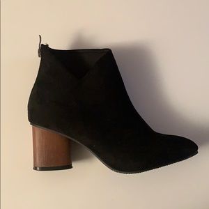 Super cute black booties